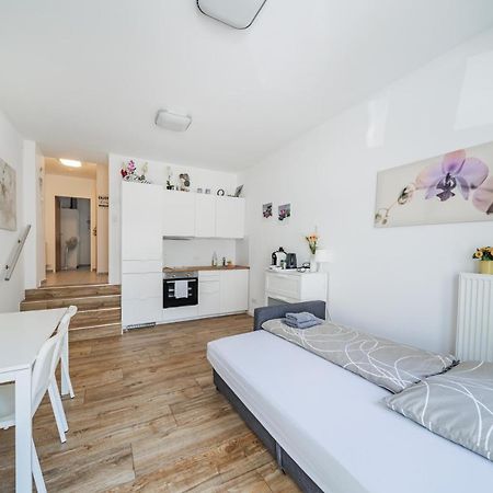 Modernes Appartement Nahe U-Bahn Und Schoenbrunn Vienne Extérieur photo