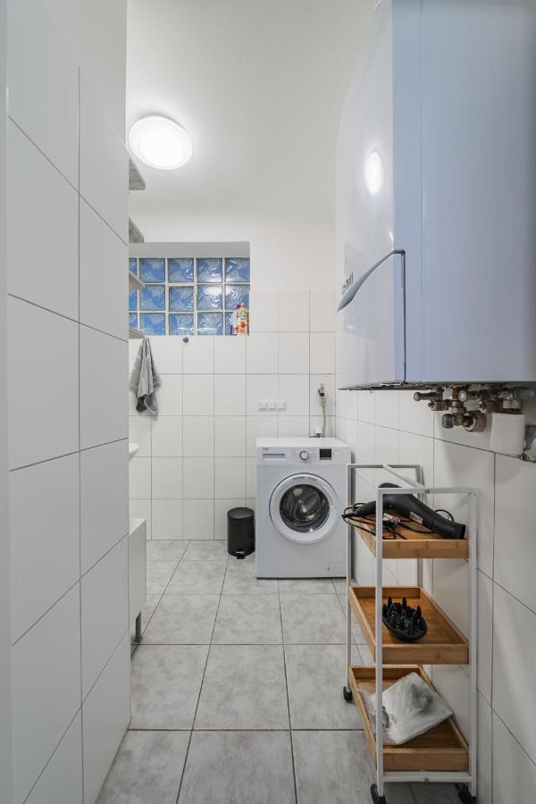 Modernes Appartement Nahe U-Bahn Und Schoenbrunn Vienne Extérieur photo