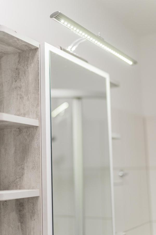 Modernes Appartement Nahe U-Bahn Und Schoenbrunn Vienne Extérieur photo